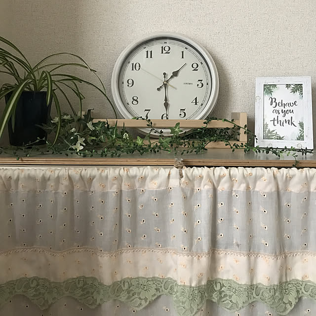 My Shelf,100均,ダイソー,セリア,レースカーテン,3段ボックス,観葉植物,置き時計,掛け時計,時計,みどりのある暮らし,DIYが好き,自然,木のぬくもり,カフェ風,DIY,廃材DIY,小物,カントリー,廃材,うちカフェ,賃貸,カラーボックス ichonの部屋