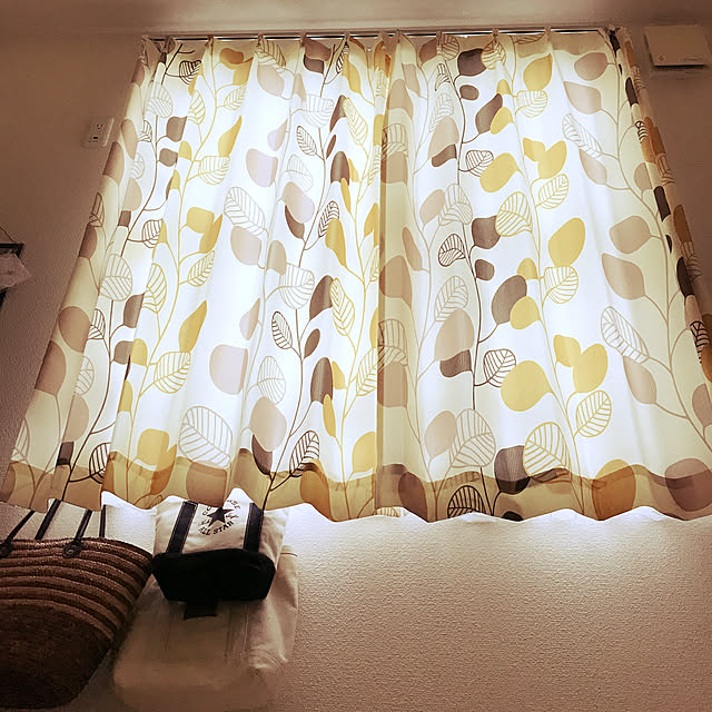 Bedroom,朝,ニトリのカーテン,カーテン,居心地の良い空間作り,賃貸を楽しむ♪,賃貸でも楽しく♪,狭い部屋,ふたり暮らし,生活感 kurokoの部屋