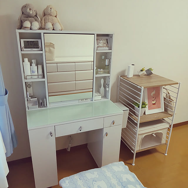 My Desk,お気に入りスペース,加工なしの写真,しろが好き,古いマンション,マンション暮らし,自分スタイル,整っている暮らし,ズボラニスト,ニトリ,無印良品,セリア,うさぎ好き usaoの部屋