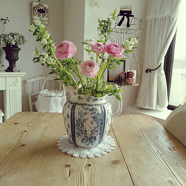 My Desk,好きな風景,いつも見て頂きありがとうございます♡,好きなものに囲まれた暮らし,アンティークのある暮らし,海外インテリアに憧れる,フランスのお家に憧れる,シャビーシック,フレンチシック,ヨーロピアン,フレンチインテリア,フランスアンティーク,ブロカント,アンティーク,オールドパインテーブル,コデマリ,ラナンキュラス +TAKAKO+の部屋