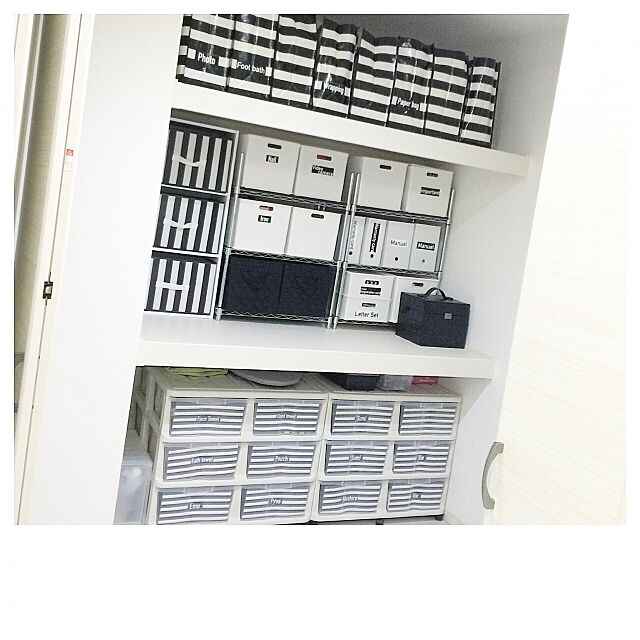 My Shelf,クローゼット,Instagramやってます,白黒マニア,白黒,モノトーン,シンプルライフ,モノトーンインテリア,収納,整理整頓 ____rie.dvl____の部屋