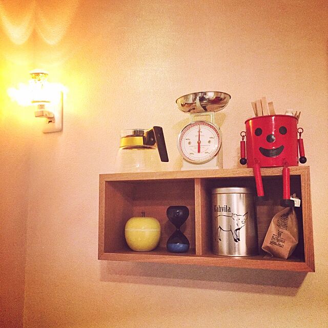 My Shelf,砂時計,壁に付けられる家具,コーヒー,スケール,雑貨,無印良品,照明,一人暮らし,キッチン収納 ryochelの部屋