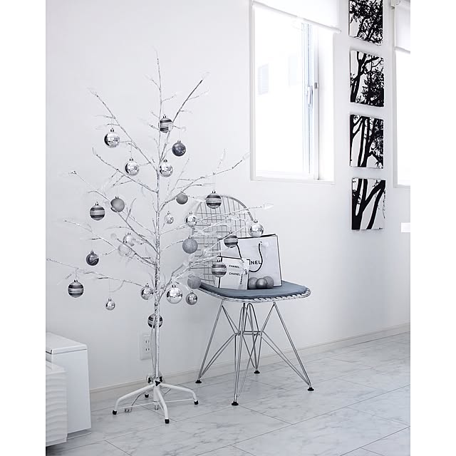 クリスマス,白黒グレー,モノトーンインテリア,IG→interior_ami,monotoneinterior,MONOTONE,クリスマスディスプレイ,クリスマスツリー,On Walls interior_amiの部屋