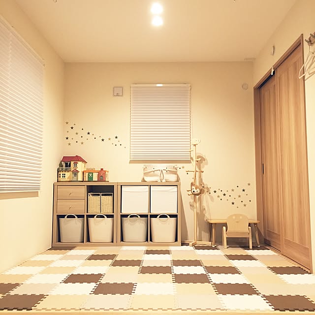My Shelf,ウォールステッカー,LDK続き,シルバニアファミリー,和室,キッズリビング,キッズスペース,ニトリ,カラックス,IKEA カラックス,IKEAの棚,IKEA,イケア,目積畳,プリーツスクリーン,おもちゃ収納,マイホーム,注文住宅,マイホーム記録,ダウンライト,ウォールステッカーのスクウェア,KALLAX,カジタノ yuu0231014の部屋