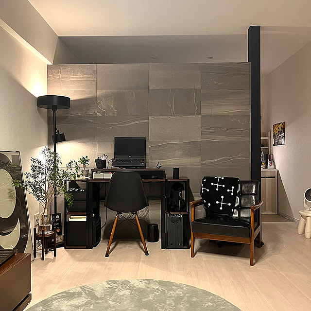 My Desk,夜を楽しむインテリア,カリモク60,エコカラット,モノトーン,ぬくもりのあるモノトーン,アセビの枝,枝物のある暮らし yuzukarin1104の部屋