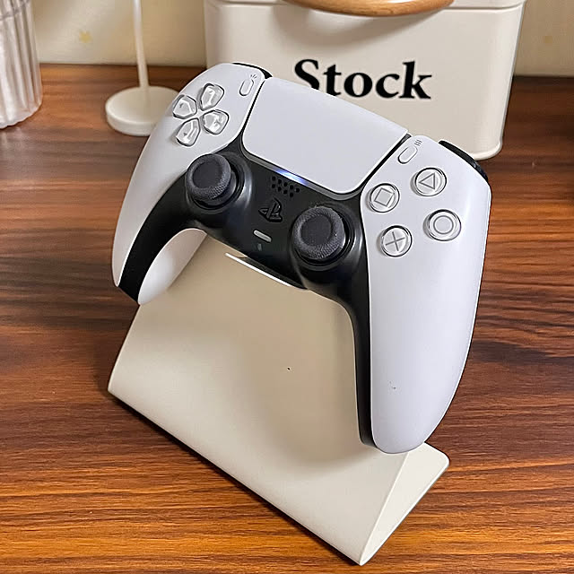 My Desk,10分でできる,セリア,seria,セリアリメイク,コントローラー収納 samanthakitchenの部屋