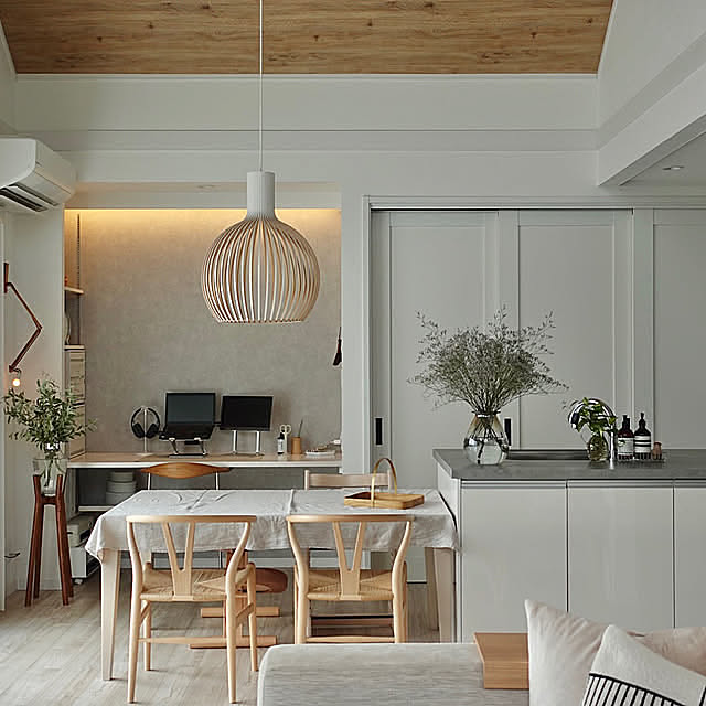 ダイニング,北欧,ワークスペース,北欧インテリア,ナチュラルカラー,シンプルインテリア,おうち時間を楽しむ,子どもと暮らす,子供と暮らす,こどもと暮らす,子供のいる暮らし,おうち時間,心地よい暮らし,淡色インテリア,リモートワークスペース,ig→ wako_ru,心地よく暮らす工夫,ダイニングテーブル,ダイニング照明,わたしの休日のすごし方,Kitchen wakoの部屋