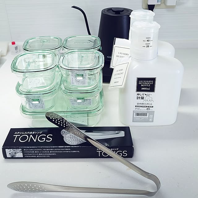 Kitchen,高コスパアイテム,シンプルが好き,ひとり暮らし,すっきり暮らす,ホワイトインテリア,タカラスタンダード,イワキの耐熱ガラス容器,柳宗理,柳宗理のキッチントング,レック,押して計量ボトル nachiの部屋
