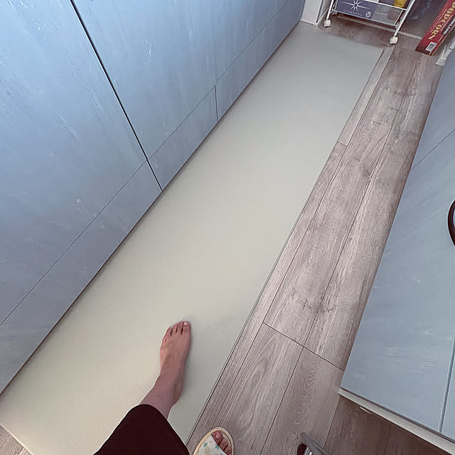 Kitchen,ラスティックブルーキッチンボード,ラスティックブルー,棚と床の隙間折れる,裸足できもちぃ♡,カインズキッチンマット,カインズ,キッチンマット240cm,キッチンマット,小さいお家 RYOの部屋