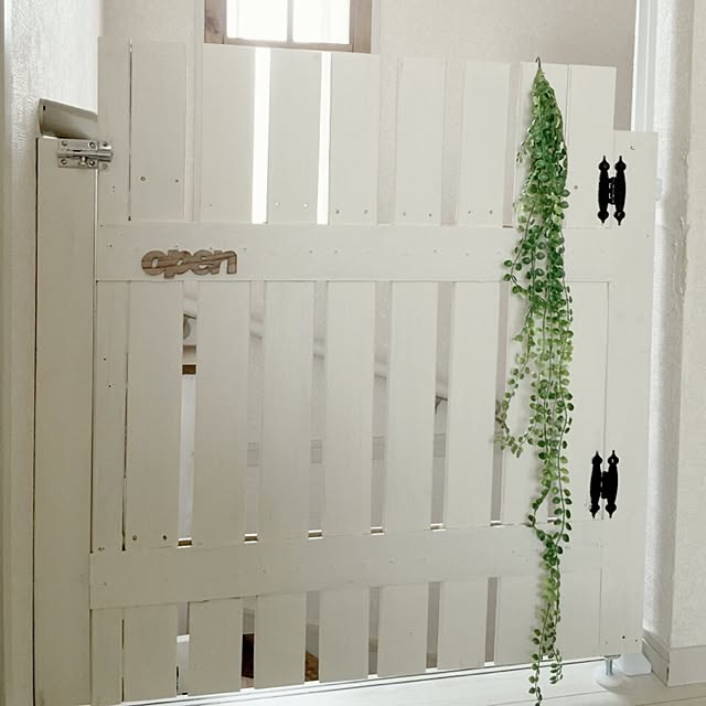 Entrance,つっぱり棒,ベビーゲート,ベビーゲートDIY,手作り,ダイソー,DIY,廃材,DIY♬,100均 Yukoの部屋