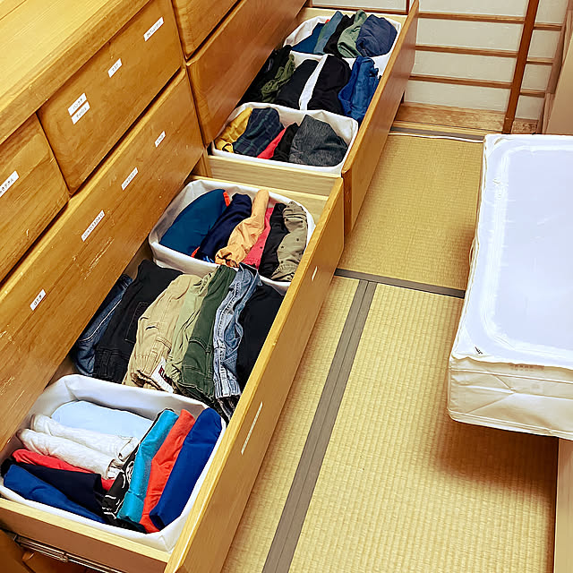 Bedroom,引き出し収納,箪笥,和室,秋,整理整頓,衣替え,次男 小3,長男 小6,衣替え微妙〜な時期,衣装持ち,衣装持ちの兄弟,IKEA,無印良品,ナフコ21スタイルの箪笥,IKEAのSKUBB,無印良品の不織布仕切りケース,明日から秋休み,前期終業式,2学期制,きちんと収納,収納 koshiregutyoの部屋