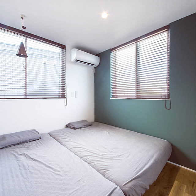 Bedroom,木製ブラインド,アクセントクロス,シンプル,無印良品,照明 _ouchi.t_の部屋