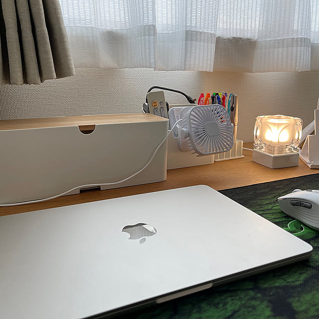 My Desk,テーブルライト,バスケット収納,RCの出会いに感謝♡,３階建て,パントリー収納,いいね！&フォローとっても嬉しいです♡,２階リビングの家,ニトリ hozの部屋