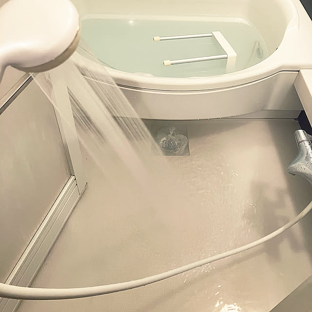 Bathroom,大掃除,冬,オキシクリーン,みんなで大掃除,お正月準備,風呂掃除,ロボ子も朝から大忙しです,ロボット掃除機,朝イチで寝具洗って干してます,晴れ予報,年末,いやもうギリギリまで掃除かぁ〜 koshiregutyoの部屋