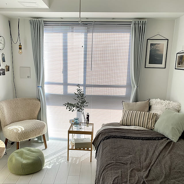 パーソナルチェア,一人掛けソファ,ZARA HOME,ナチュラル,一人暮らし,6畳,シンプルインテリア,プラスチックブラインド,ミニプーフ,Overview hatenaの部屋