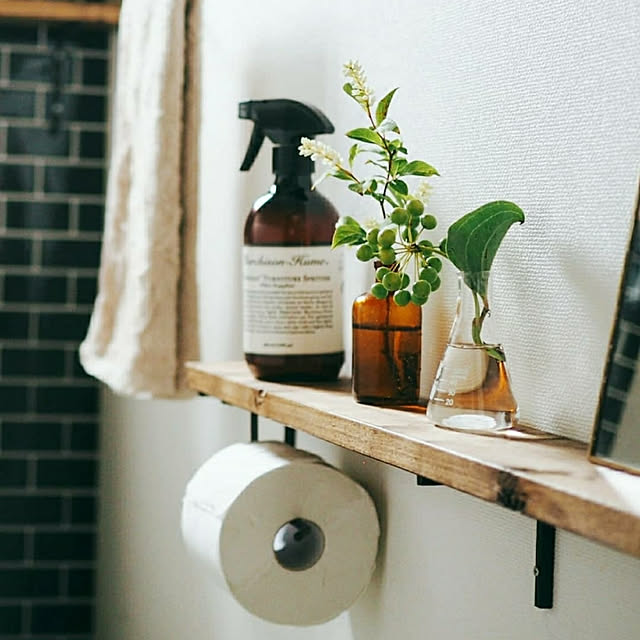 Bathroom,セルフリフォーム,セリア,マーチソンヒューム,DIY棚,ブラケット,ひなたライフ,トイレDIY,トイレ,アイアン,見せる収納,花のある暮らし asasaの部屋