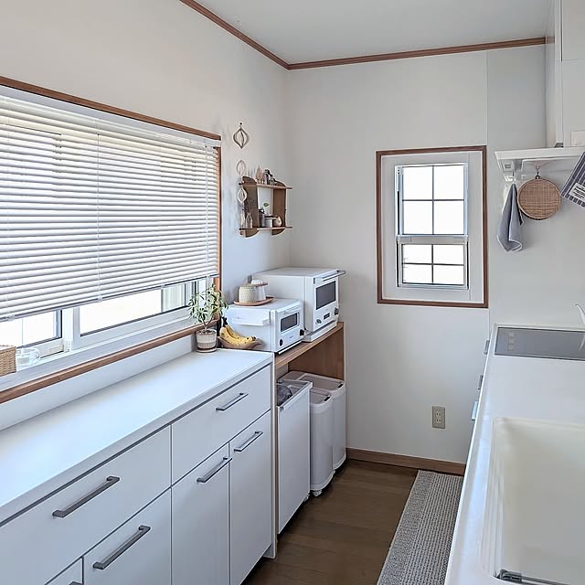 Kitchen,おうちをキレイに保つ習慣,スッキリ暮らす,ワークトップ,カップボード,シンプル,ニチベイブラインド,ホワイトインテリア,小掃除,掃除を楽に♡,春,ナチュラルインテリア,窓辺,見ていただきありがとうございます mak.の部屋