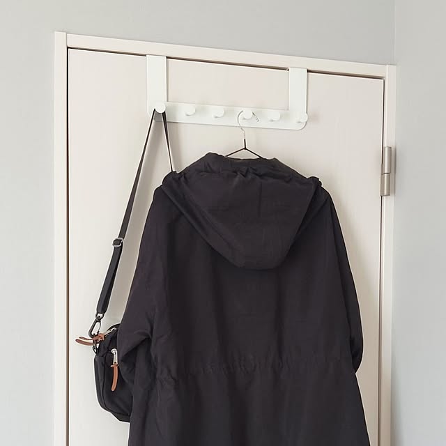 On Walls,IKEA,ドア,シンプル,ホワイトインテリア,ホワイト,春,新生活,ドアフック,ドアハンガー,シンプルホワイト,シンプルインテリア,すっきり暮らす,シンプルな暮らし,余白のある暮らし,ミニマリストに憧れる,ドア裏収納,ドア,ドア裏スペース活用,ドア裏,ENUDDEN,エヌーデン,ENUDDEN エヌーデン,春のスタンプラリー,春のスタンプラリー参加中 SSSSSの部屋