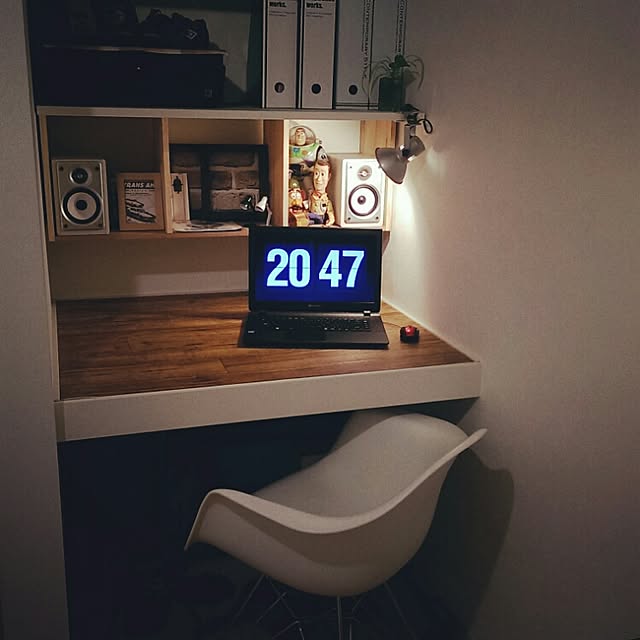Bedroom,パソコン,飾り棚,押し入れ改造,Fliqlo,スクリーンセイバー atnr719の部屋