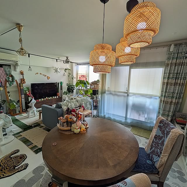 Kitchen,IKEA,ペンダントライト,IKEA購入品,スィネリグ小さい方,スィネリグ3つ,観葉植物のある部屋,HAWAIIを感じたい,ダイニングテーブル,ダイニング,IKEA♡,スィネリグ,IKEA 照明,丸テーブルダイニング,丸テーブルのある暮らし kolo92の部屋