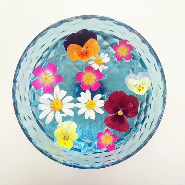 My Desk,水に浮かべたお花♡,庭の花でアレンジ,無農薬栽培,お花大好き♡,フラワーパワー♡,楽しい庭作り♫,フローティングフラワー HappyRoseの部屋