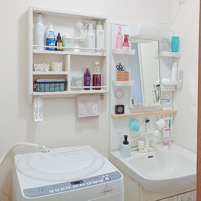 Bathroom,洗面所収納,ハサミは娘の前髪用,1×8棚 DIY,壁美人,タオル掛け,素敵な出会いに感謝♡,賃貸でも楽しく♪,狭くても快適に♡,イベント投稿 yuyuの部屋