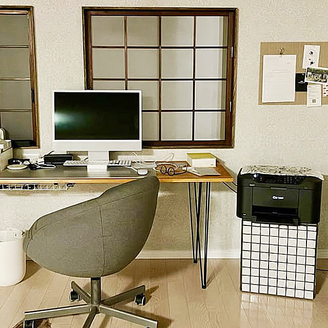 使う頻度や置くスペースに合わせて収納♪デスク周りやリビングでのプリンターの置き方6選