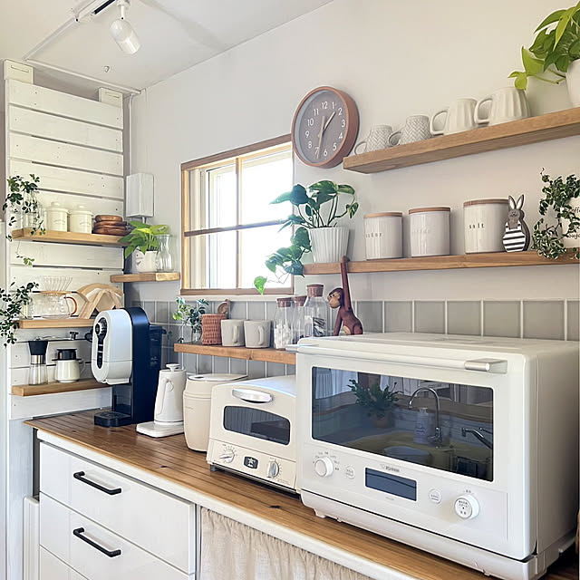 Kitchen,イベント参加,キッチンインテリア,キッチン背面,時計,インテリア,DIY,カフェ風,インテリアグリーン,北欧インテリア,DIY女子,壁面ディスプレイ,カフェ風インテリア,カフェ風キッチン,インテリアコーディネート,ありがとうございます♡,シンプルインテリア,グリーンのある暮らし,インテリア大好き,いいね、お返しができなくてごめんなさい。,観葉植物のある暮らし,イベント参加します♡,インテリアを楽しむ,DIYのある暮らし,モニター応募投稿 yumimaruの部屋