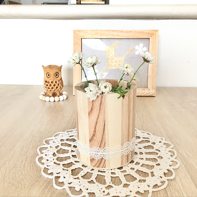 ウッディも好きです♡,レース編みのドイリー,ふくろうさん,飛騨高山の工芸品,ペンシルスタンド,ダイソー,10分でできる,見てくれてありがとうございます♡,すきな物に囲まれて暮らしたい,コメントお気遣いなく(⁎ᴗ͈ˬᴗ͈⁎),いいね&フォローありがとうございます☆,マンション暮らし,ハンドメイドのある暮らし,My Desk yukimaruの部屋