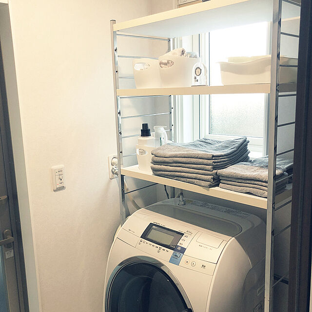 ランドリースペースの収納力アップ！洗濯機ラック10選 | RoomClip mag | 暮らしとインテリアのwebマガジン