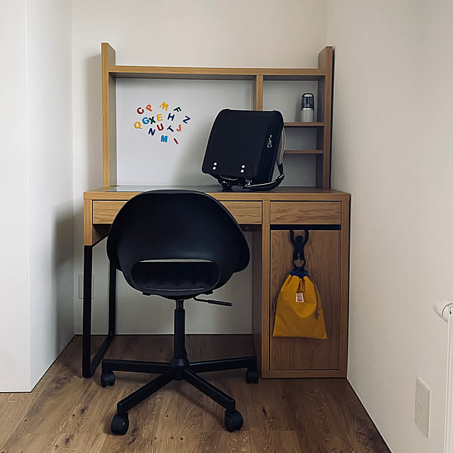 IKEAの学習机「MICKE」はどう使う?おすすめの組み合わせ方もご IKEAの学習机「MICKE」はどう使う?おすすめの組み合わせ方もご