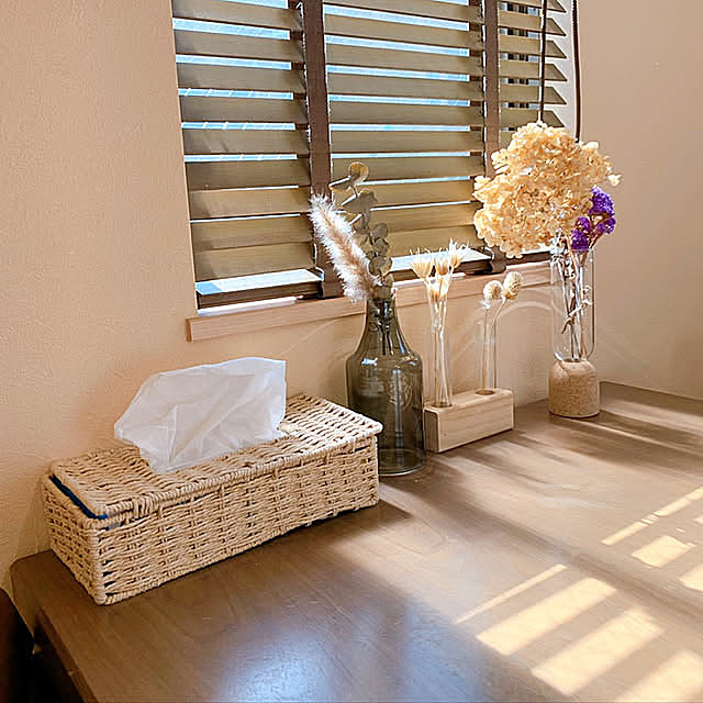 ナチュラル,カフェ風インテリア,B-COMPANY,ウッドブラインド,ティッシュケース,いつもいいねありがとうございます♡,フォローありがとうございます♡,見てくださってありがとうございます♡,salut!,一軒家,seria,ドライフラワー,My Desk Yuuuuの部屋