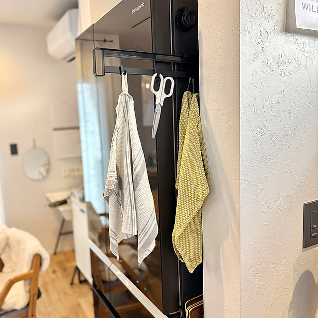 Kitchen,吊るす収納,布巾掛け,ニトリのトレー,ニトリ,冷蔵庫周り,冷蔵庫のマグネット,冷蔵庫の横,冷蔵庫横,レシピラック,スライドフック,tower,towerシリーズ,隙間活用 Minteaの部屋