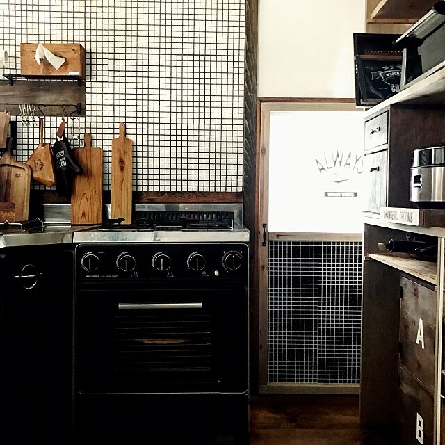Kitchen,ブラックタイル,リメイクシート,DIY,ブログ更新しました♡,100均リメイク,セリア chikoの部屋