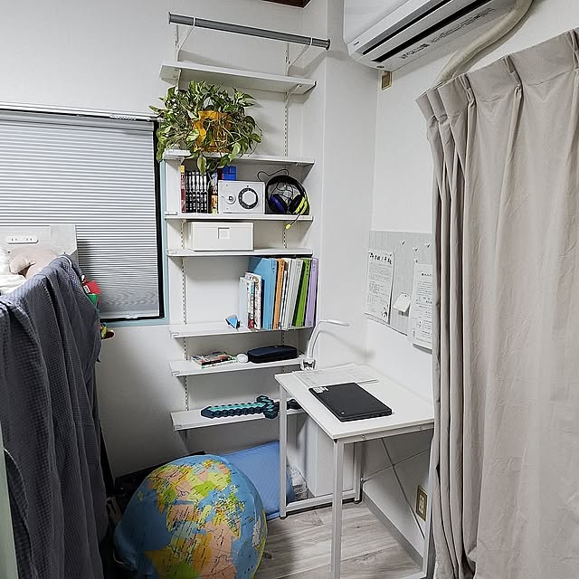My Desk SAKの部屋