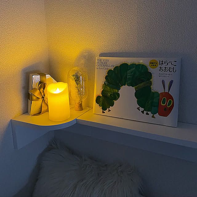 壁美人,賃貸インテリア,一人暮らし,クッション,Bedroom yyyCuwの部屋
