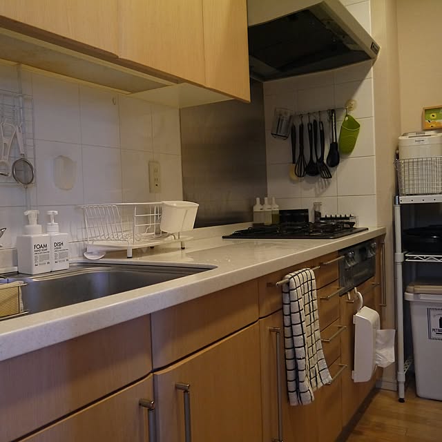 Kitchen,ニトリのタオル,無印のディスペンサー yossyの部屋