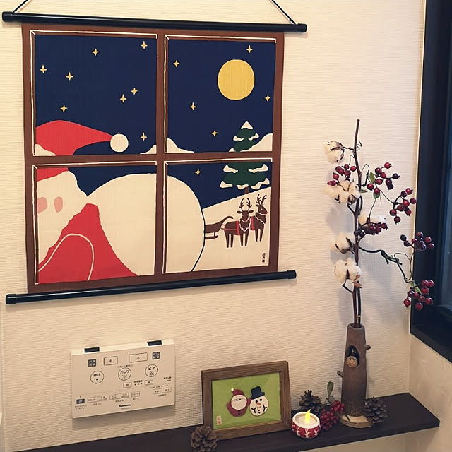 Bathroom,クリスマス,風呂敷タペストリー,サンタクロース,ポストカード,コットンフラワー,サンキライ,まつぼっくり,ピラカンサ,花瓶,冬,冬支度,癒し,キャンドル,ＬＥＤライト,フラワーベース,季節を楽しむ暮らし,季節を感じる暮らし,クリスマス ku-garnet18の部屋