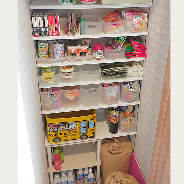 My Shelf,心地よい暮らし,整理整頓の神が降りてきた,パントリー収納,食品庫,ダイソー,積み重ねボックス,冷蔵庫用収納ケース,サンゲツ壁紙,シンプル,ナチュラル,イベント参加,在庫管理,透明ボックス,注文住宅 pecoの部屋