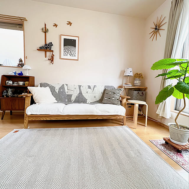 グレーインテリア,クリッパン ブランケット,クリッパン×ミナペルホネン,北欧ナチュラル,ナチュラルインテリア,普通のおうち,買ってよかったもの,小さなお家,北欧インテリア,RoomClipショッピング,狭小3階建,建売住宅,狭小住宅,ヨハンナグリクセン,心地よい暮らし,いいね&フォローありがとうございます☆,くつろぎ空間,ブランケット,すっきり暮らす,北欧雑貨,Overview,ミナペルホネン ポスター,高塚和則 壁掛け棚 masumiの部屋