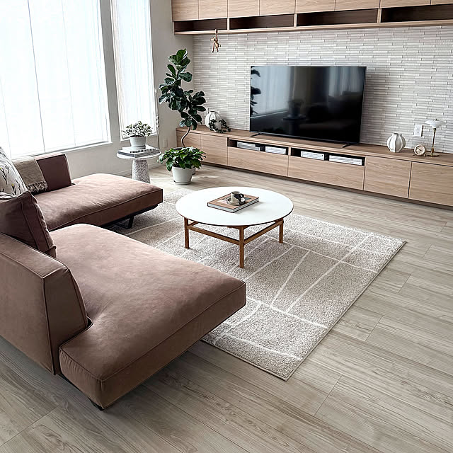 Lounge,観葉植物インテリア,観葉植物のある部屋,観葉植物,観葉植物のある暮らし,テレビボード周り,テレビボード,カウチソファー,L字ソファ,HUKLA カストール,HUKLAソファ,ソファのある暮らし,ソファーまわり,ソファ,心地よい暮らし sh.atyouの部屋