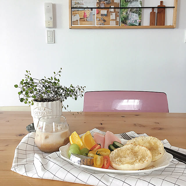 My Desk,おうちカフェ,きのこ生えた,ワイヤープランツ,ブックシェルフDIY,朝ごはん,おうちごはん,ニトリの食器 Yayoiの部屋