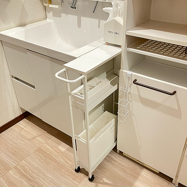 Bathroom,ティッシュBOX,脱衣所,洗面台,隙間ラック,隙間活用,ダイソー,100均,見て頂きありがとうございます⑅︎◡̈︎*,タイムライン回れてなくて、ごめんなさい。,かわいい♡,ホワイトインテリア miiの部屋