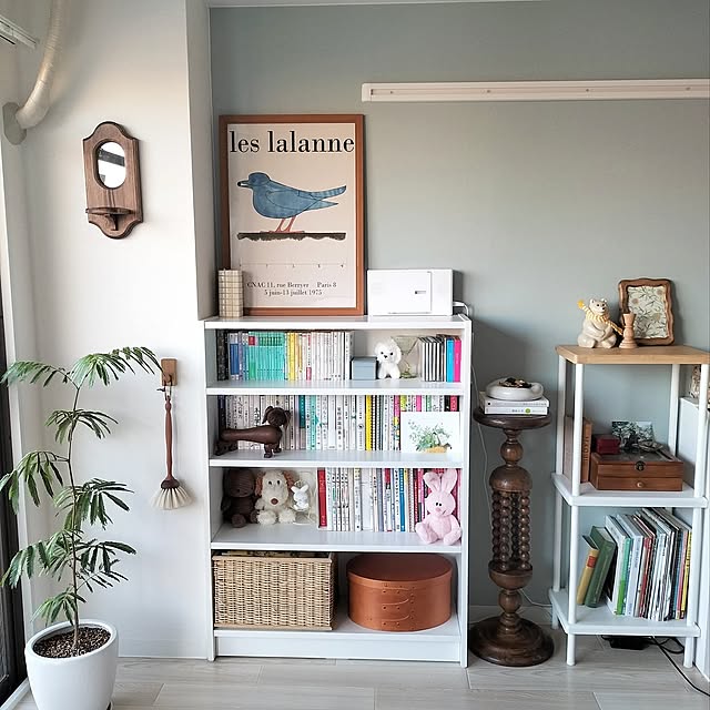 My Shelf,IKEA,イケア,ねこ,リサラーソン,北欧インテリア,サリュ,木製家具,ヴィンテージ家具,猫とインテリア,ねこのいる日常,ねこインテリア,北欧ヴィンテージ家具,カクテルグラス,ノルウェージャンフォレストキャット,ねこと暮らす,おうち時間,スリコ,ねこのいる暮らし,猫がいる暮らし,ニトリ,本棚,本棚ディスプレイ,アートポスター,カイ・ボイスン,エバーフレッシュ,シェーカーボックス,しろくま貯金箱,ヴィンテージ,自分の部屋 MichelinAyakaの部屋