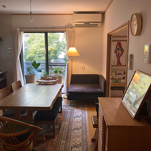 岡本太郎のこいのぼり,子どもの日,ソファ,平屋暮らし,子どものいる暮らし,春,光と影,Lounge kaoriの部屋