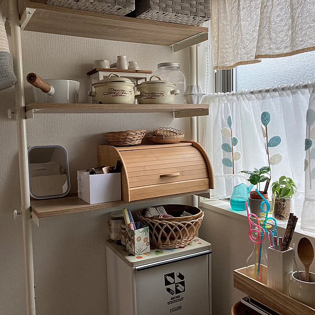 Kitchen,女優ミラー,メイクコーナー,子どもと暮らす,ダイソー,ナチュラル,収納,100均,こどものいる暮らし chunpinaの部屋