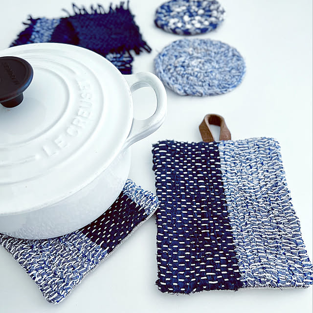 ブルー,ネイビー好き,ル・クルーゼ,コースター,鍋つかみ,ポットマット,裂織り,ハンドメイド,リネン布,フォロワーさんに感謝♡,コメントお気遣いなく♡,見てくれてありがとうございます♡,手作り,夏,Kitchen pooの部屋