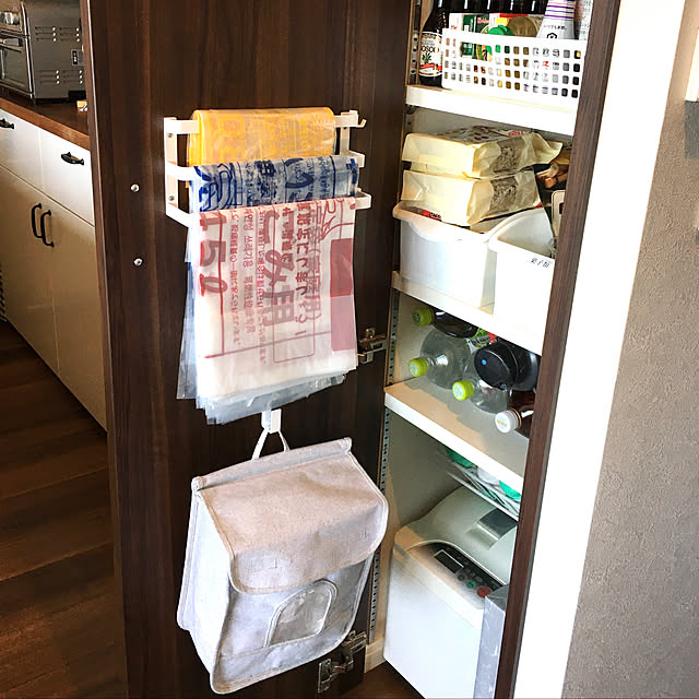 100均雑貨,ニトリゴミ袋ホルダー,時短,スッキリ暮らしたい,マンション暮らし,心地よい暮らし,いつも見て頂きありがとうございます♡,R C楽しませて頂いてます♪,Kitchen retronの部屋