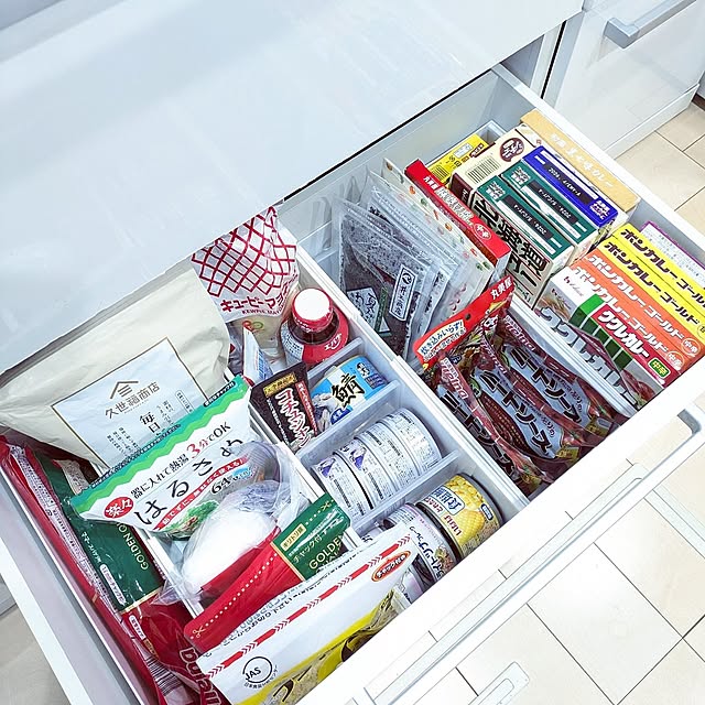 Kitchen,ニトリ,ニトリ収納BOXクラネ,食品ストック収納,収納の見直し❤︎,気持ちまで整う,スッキリ収納,すっきり暮らす,食品収納,丁寧な暮らしがしたい,すっきり暮らしたい,しばらくお休みしてました。,丁寧な暮らしを心掛けて❁*.ﾟ,わかりやすい収納目指して,建売住宅だけどお気に入り tomoの部屋