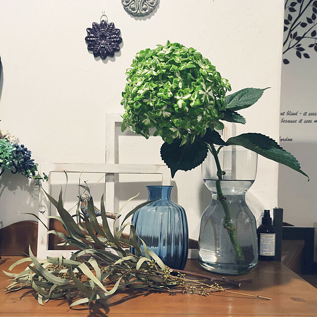 My Shelf,花が好き,生花のある暮らし,ドライフラワー,花瓶はIKEA,タイル 飾り,フレーム,紫陽花,花瓶 hiro3の部屋